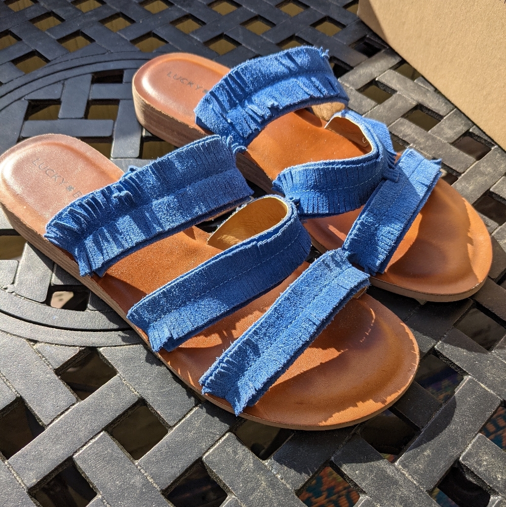 LAST CHANCE BEFORE DONATION Lucky Brand Boho Blue Fringe Suede Sandals